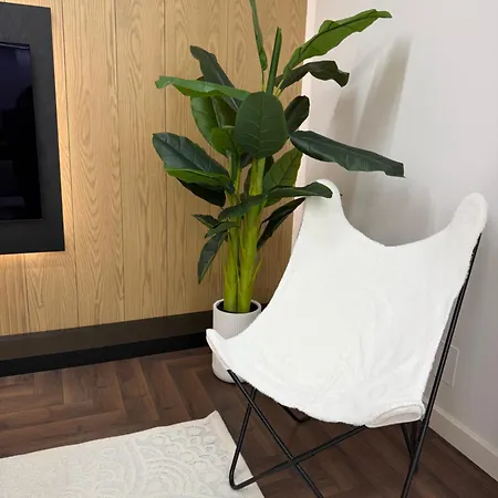 Apartment Nur *