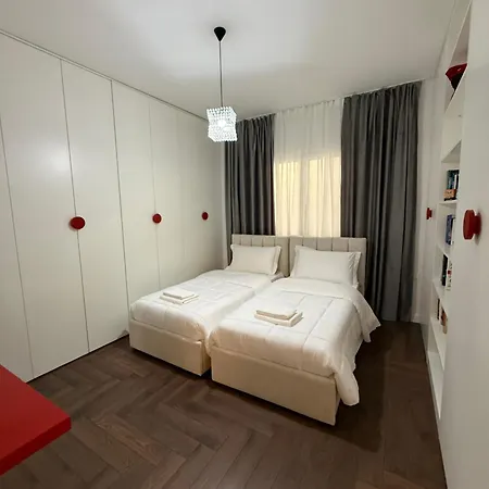 Nur * Tirana
